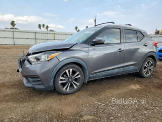 NISSAN KICKS SV