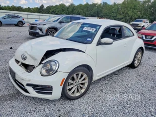 VOLKSWAGEN BEETLE SE