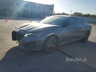 NISSAN ALTIMA SR