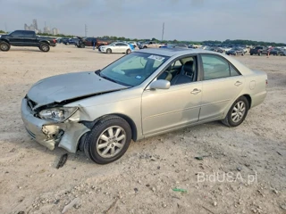TOYOTA CAMRY XLE