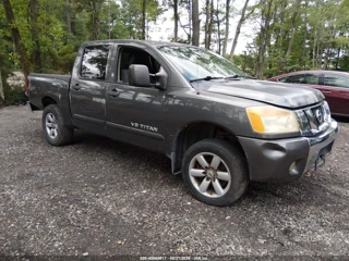 NISSAN NISSAN TITAN SV
