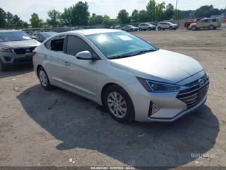 HYUNDAI HYUNDAI ELANTRA SE