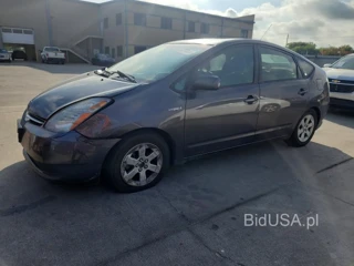 TOYOTA PRIUS BASE