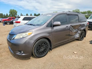 TOYOTA SIENNA XLE 8-PASSENGER