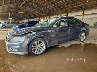 VOLKSWAGEN PASSAT SE