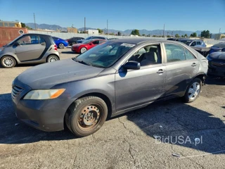 TOYOTA CAMRY LE V6