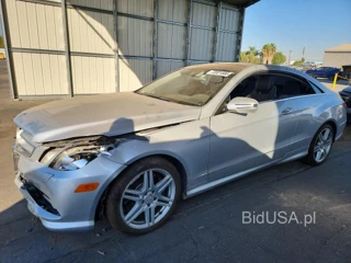 MERCEDES-BENZ E 550