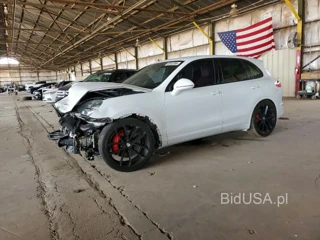 PORSCHE CAYENNE TURBO