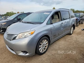 TOYOTA SIENNA LE