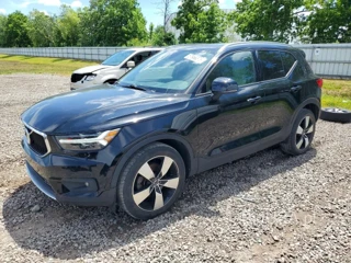 VOLVO XC40 T5 MOMENTUM