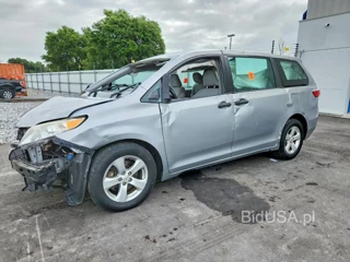 TOYOTA SIENNA L 7-PASSENGER