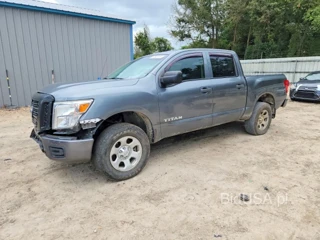 NISSAN TITAN S