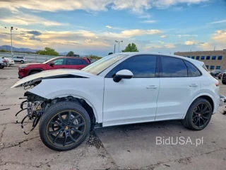 PORSCHE CAYENNE E-HYBRID