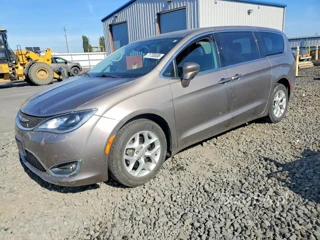 CHRYSLER PACIFICA TOURING PLUS