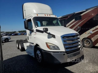 FREIGHTLINER CASCADIA 126