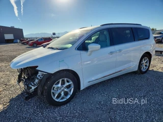 CHRYSLER PACIFICA TOURING L