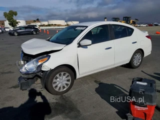NISSAN VERSA SV