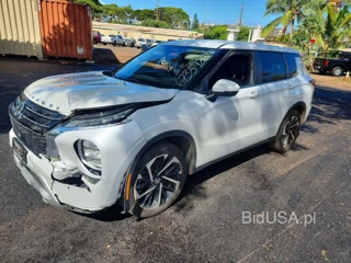 MITSUBISHI OUTLANDER SE