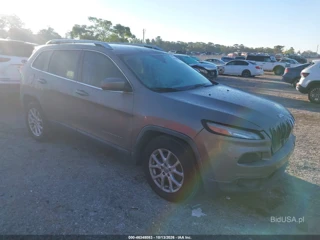 JEEP JEEP CHEROKEE LATITUDE FWD