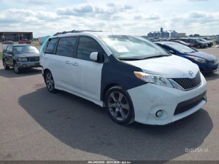 TOYOTA TOYOTA SIENNA SE 8 PASSENGER