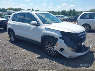 VOLKSWAGEN VOLKSWAGEN TIGUAN SE