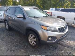 KIA KIA SORENTO LX