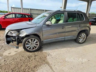 VOLKSWAGEN TIGUAN SE