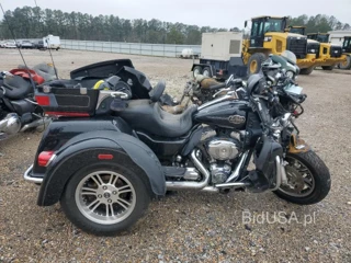 HARLEY-DAVIDSON FLHTCUTG TRI GLIDE ULTRA CLASSIC