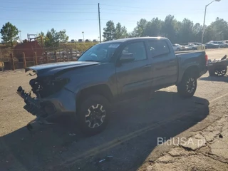 TOYOTA TACOMA SR V6
