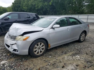 TOYOTA CAMRY XLE