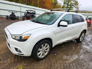 MITSUBISHI OUTLANDER SPORT SE