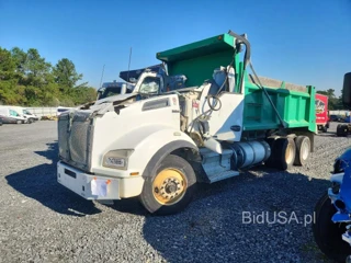 KENWORTH T880