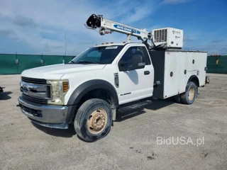 FORD F550 SUPER DUTY