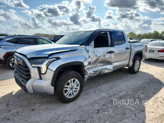 TOYOTA TUNDRA SR5