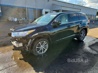 TOYOTA HIGHLANDER XLE
