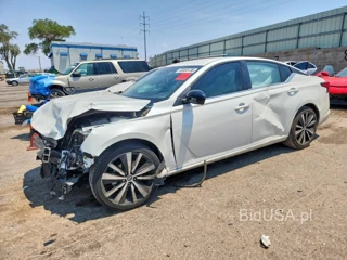 NISSAN ALTIMA SR