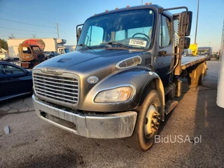 FREIGHTLINER M2