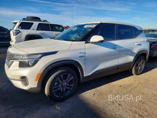 KIA SELTOS LX