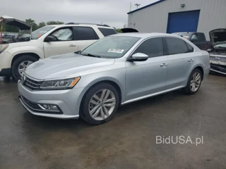 VOLKSWAGEN PASSAT SE