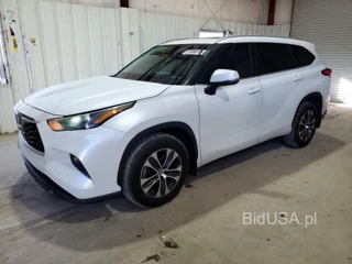 TOYOTA HIGHLANDER XLE