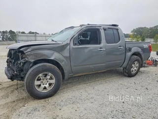 NISSAN FRONTIER SE