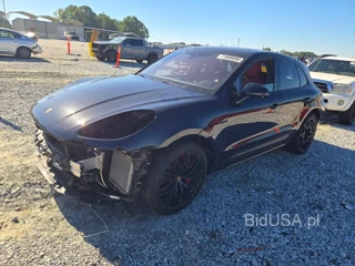 PORSCHE MACAN GTS