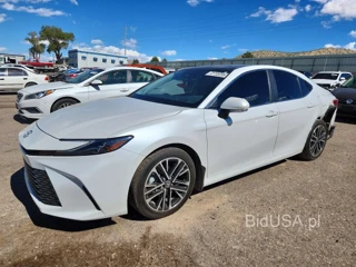 TOYOTA CAMRY XLE