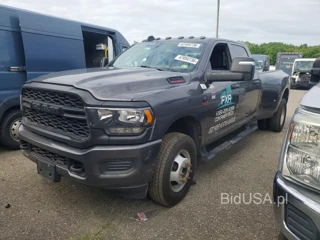 RAM 3500 TRADESMAN