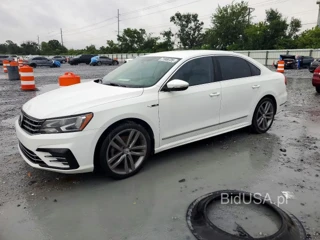 VOLKSWAGEN PASSAT R-LINE