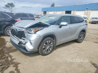 TOYOTA HIGHLANDER HYBRID XLE