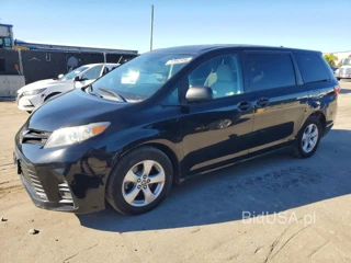 TOYOTA SIENNA L