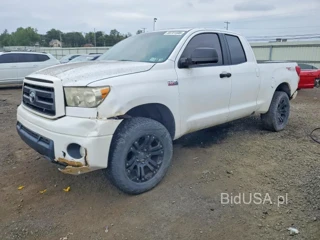 TOYOTA TUNDRA DOUBLE CAB SR5