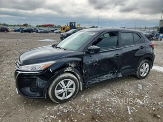 NISSAN KICKS S