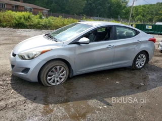 HYUNDAI ELANTRA GLS